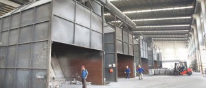 半一连热顶铸造机